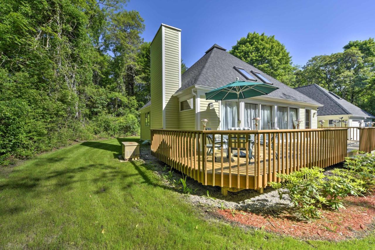 East Falmouth Home With Deck And Grill 4 Mi To Beach! Exterior photo
